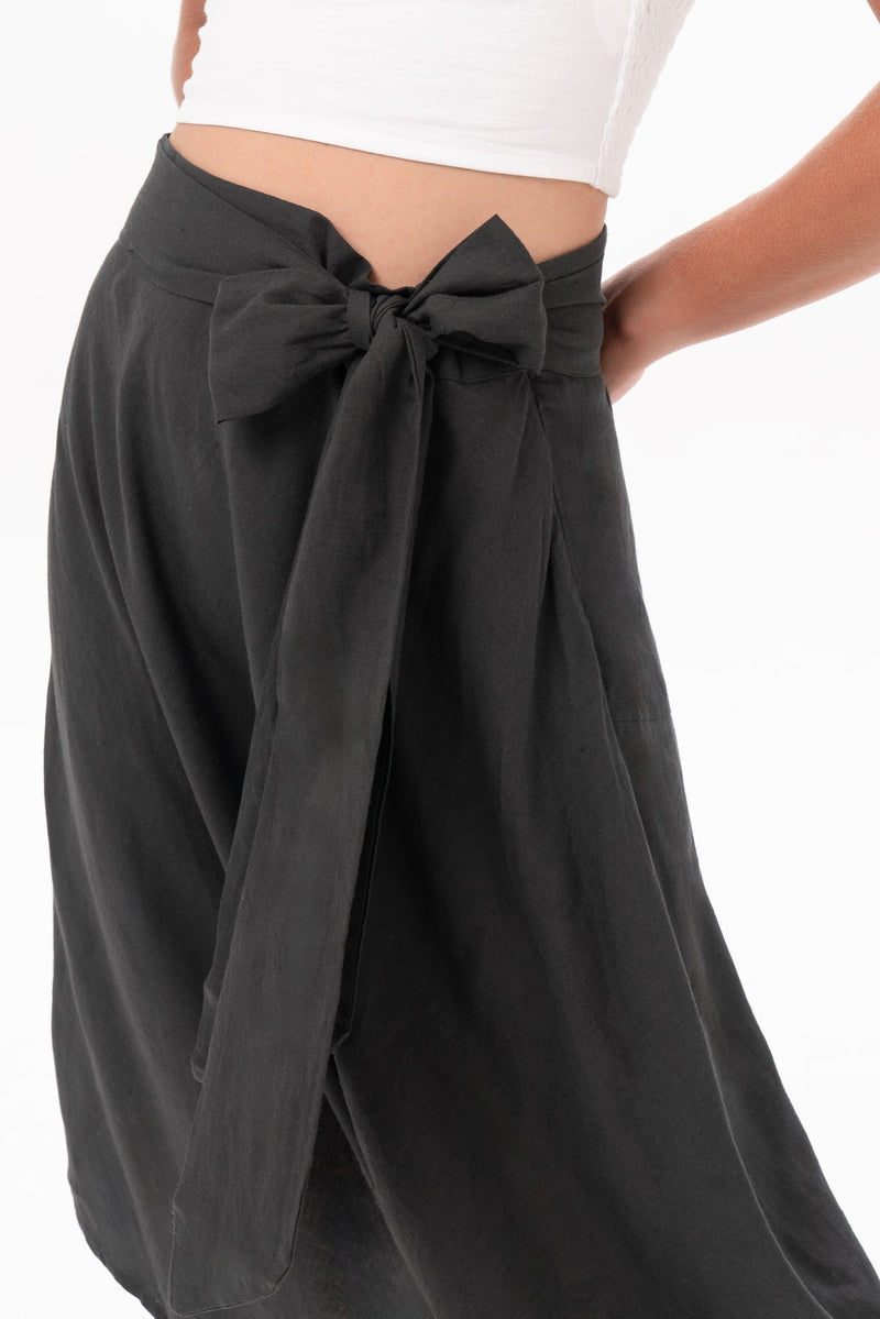 Aira Skirt in Charcoal