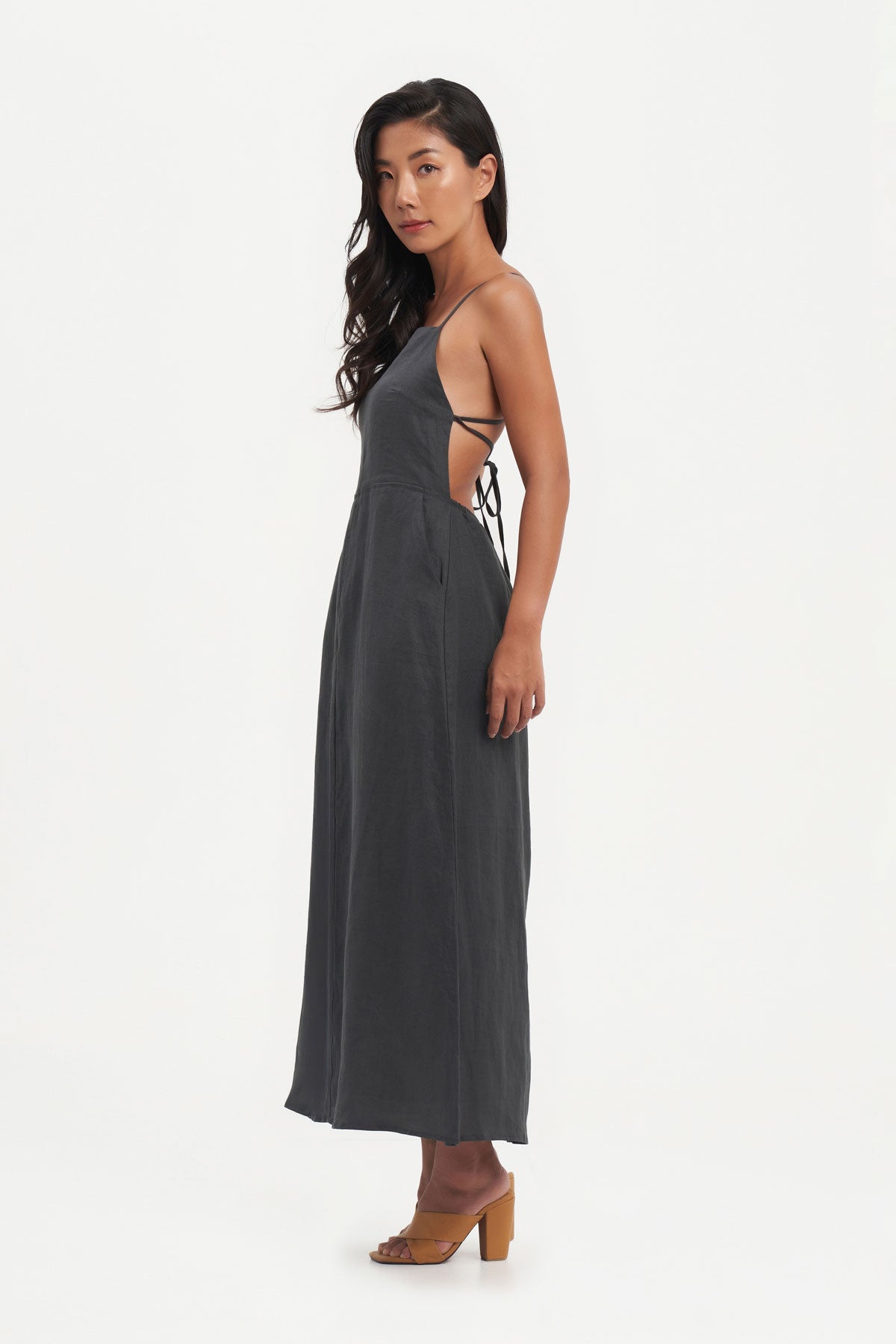 Kamaniya Dress in Charcoal