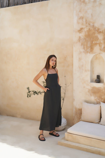 Kamaniya Dress in Charcoal