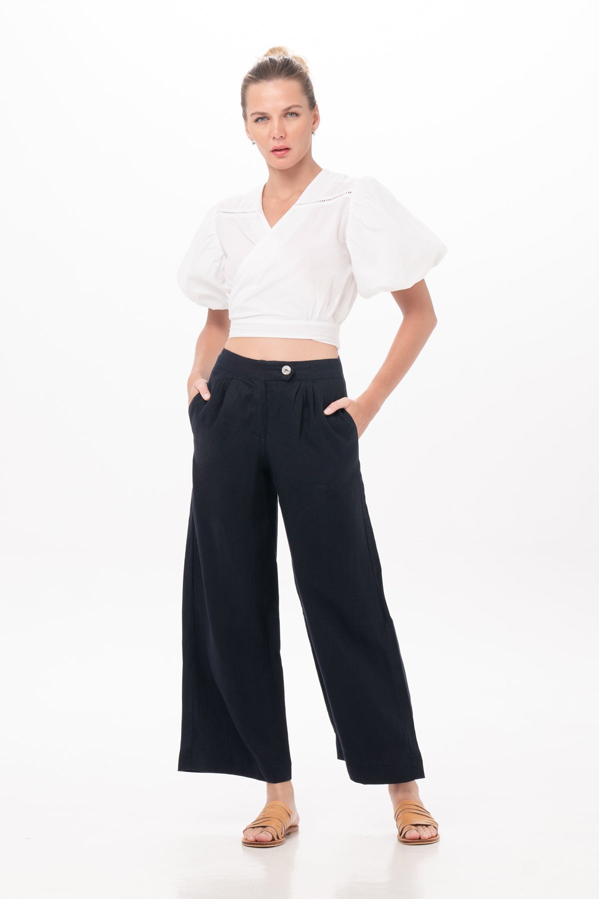 Moha Pant in Navy